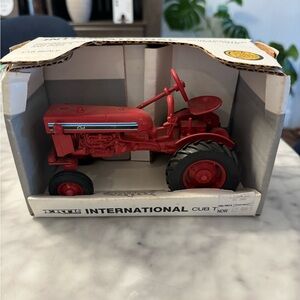 International cub tractor model toy